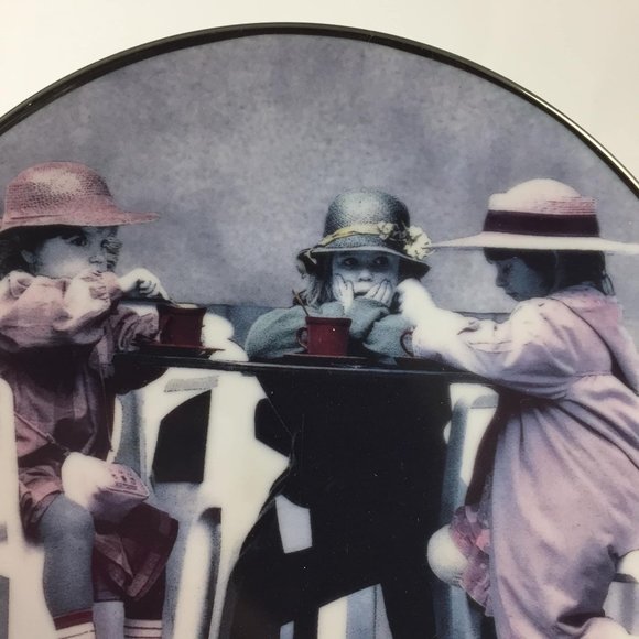 1997 Kim Anderson Sharing Friendship, Laughter and Love Girls Collector Plate En - Picture 2 of 6